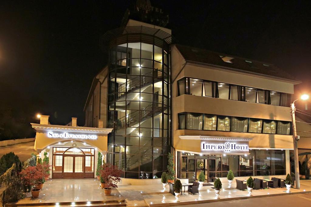 Hotel Impero Орадя Экстерьер фото